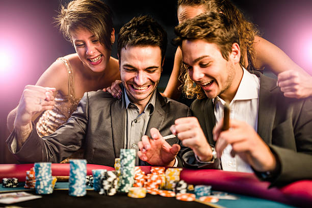 Live dealer broadcasting Texas Hold'em Bonus on cempakaslot with synchronized camera angles